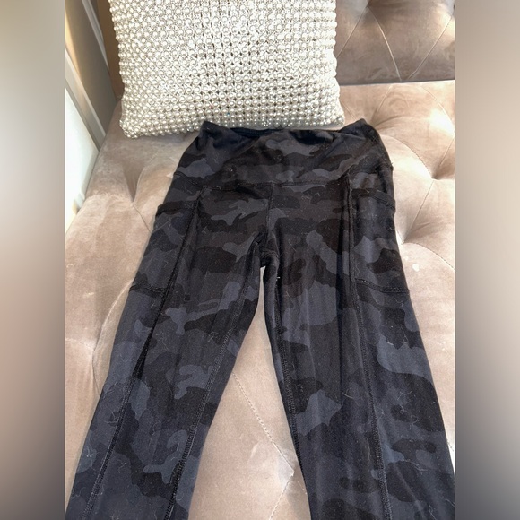 YOGALICIOUS leggings☁️ - Picture 1 of 2